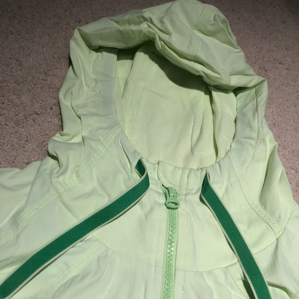 Lululemon jacket - Picture 3 of 8
